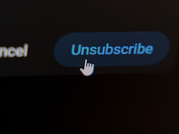 unsubscribe button on a screen with cursor